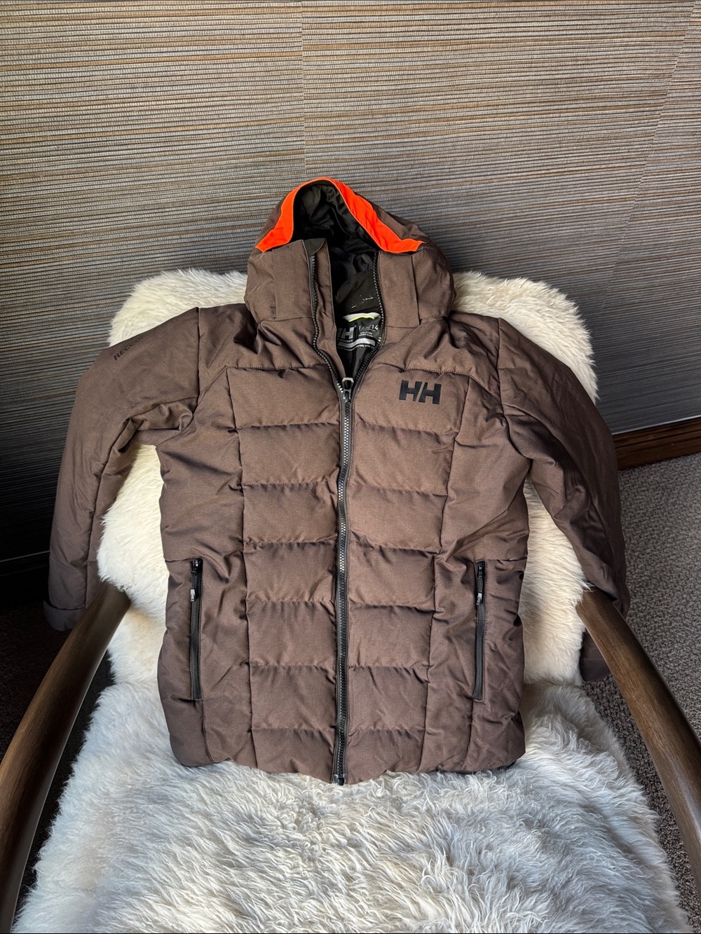 Helly Hansen Brown Kids Puffer winter/ski Jacket with detachable Hood